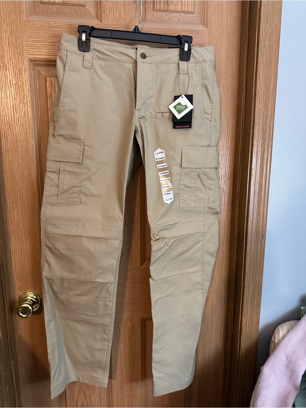 NWT- Women’s Tactical Pants